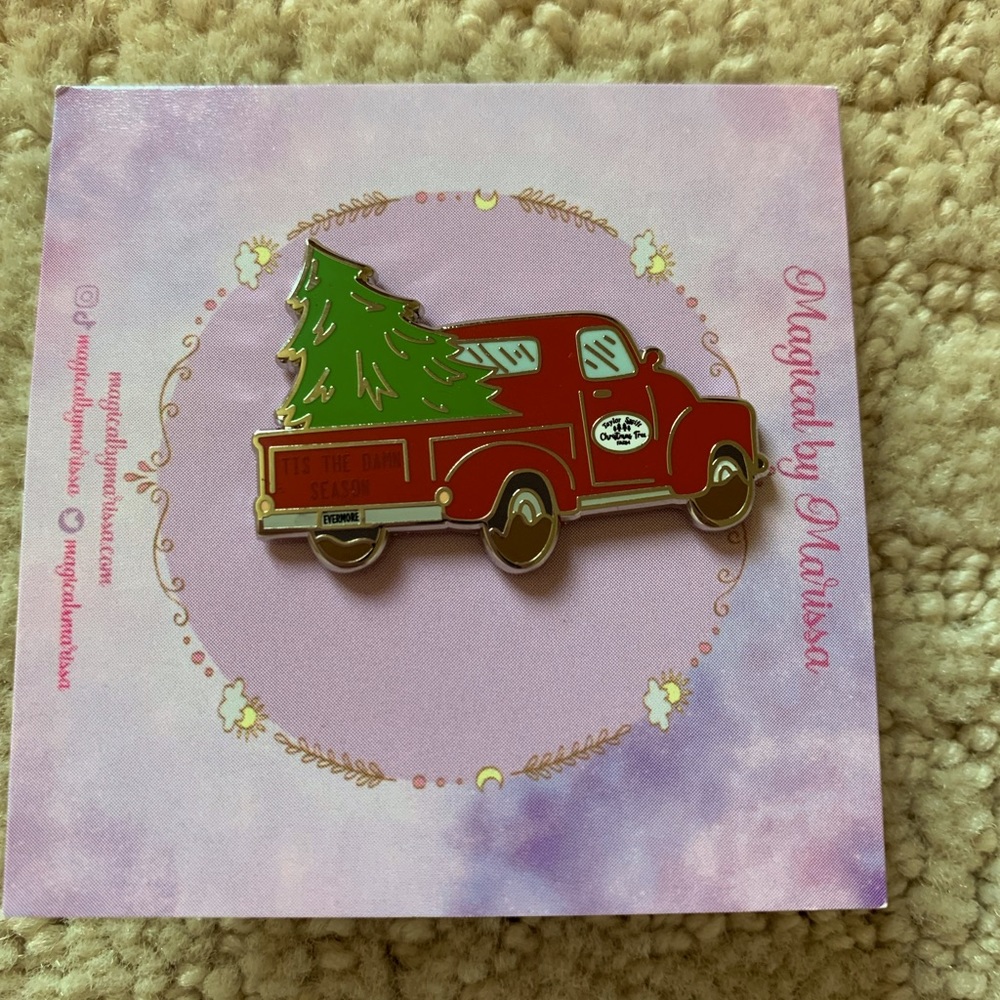 Taylor Swift ‘tis the damn season Pin